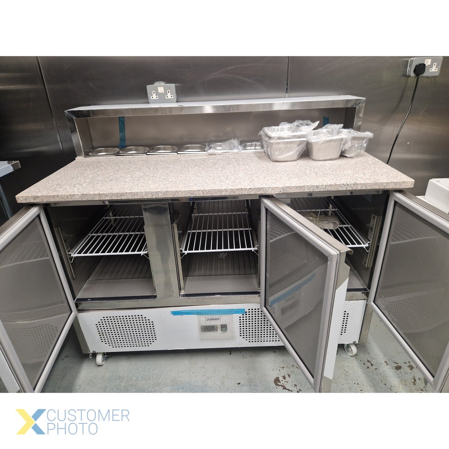 Pizza Prep Table 3 doors Stainless steel Pizza top 8xGN1/6 Depth 700mm | THPS903