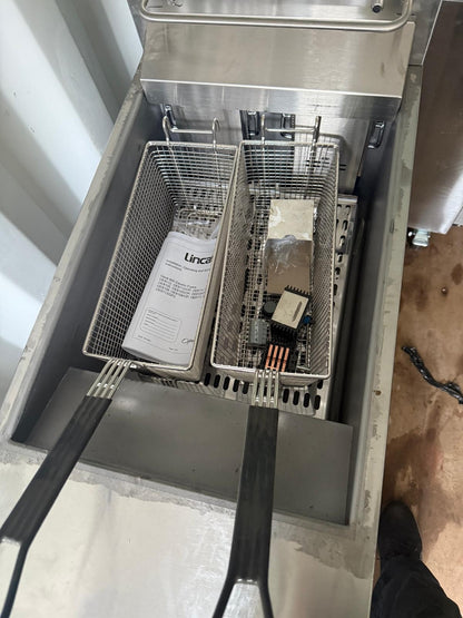 Lincat Opus 800 Free Standing Electric Single Fryer - B Grade