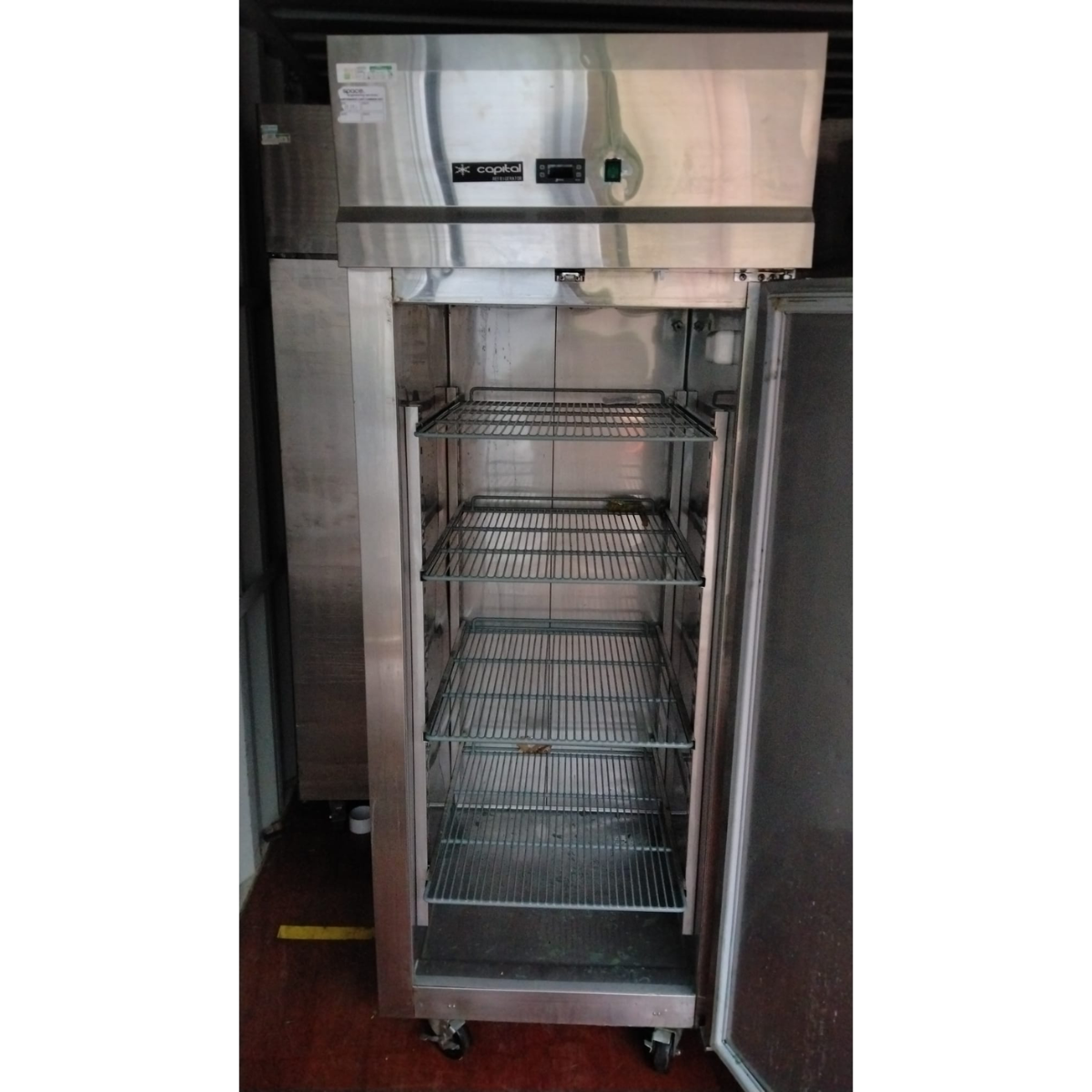 Single Door Commercial Refrigerator – Stainless Steel Upright Fridge - Refurbished